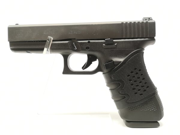 halbautomatische Pistole Glock - 21 Gen4 - Note 1  - sportliche GLOCK-Pistole im Kal. 45 Auto, Modell 21 Gen. 4, 110mm Laufl&auml;nge, verstellbare Kimme (H&ouml;he, Seite), 13 Schu&szlig; Magazin (2 St&uuml;ck), Sicherung im Abzugsz&uuml;ngel, zus&auml;tzlicher Gummischutz am Grif