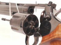 Revolver Colt - Python - Note 1  - sport-match Visierung, 6" Lauf, ergonomischer Holzgriff mit Fungermulden und Punzierung Rechtsgriff, getunter Abzug (ohen Vorweg) leichter Druckpunkt, 