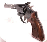 Revolver Taurus - 96 - Note 2  - schwarze Ausführung, schöne Holzgriffschalen für beidhändige Nutzung, stahlgebläutes Abzugszüngel und Hahn