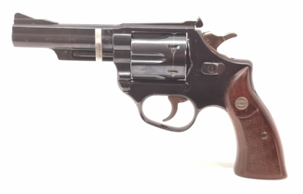 Revolver Astra - 960 - Note 2  - schöner 4" Revolver für Sport und Jagd mit verstellbarer Visierung, messingfarbenem Hahn und Abzugszüngel, optisch Note 2,5, technisch sehr gut
