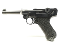halbautomatische Pistole DWM - P08 - Note 2  - P08 aus Sammlung, alterstypisch guter bis sehr guter Zustand (Note 1,5), nicht nummerngleich, Steckmagazin, gültiger Neubeschuß, Bakelit-Griffschalen in schwarz, technisch in Ordnung, sehr guter Erhalt der äu