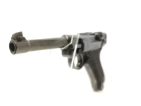 halbautomatische Pistole DWM - P08 - Note 2  - P08 aus Sammlung, alterstypisch guter bis sehr guter Zustand (Note 1,5), nicht nummerngleich, Steckmagazin, gültiger Neubeschuß, Bakelit-Griffschalen in schwarz, technisch in Ordnung, sehr guter Erhalt der äu