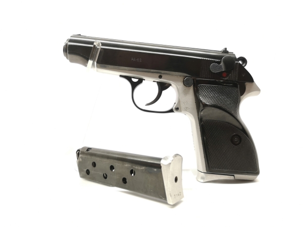 halbautomatische Pistole FEG - PA63 - Note 2  - beliebter ungarischer Walther PP-Nachbau, Kal. 9mm Makarow, mit Kunststoffgriffschalen und zus&auml;tzlichem 2tem Magazin, beidh&auml;ndige Nutzung, ideal als Fangschusswaffe, technisch einwandfrei, optisch Note 2 ***