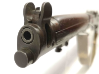 Repetierbüchse Enfield - No. 1 MK III - Note 3  - No. 1 MK III  Enfield von B.S.A. (kein SMLE) aus Nachlaß, optisch Zustand 3 (alterstypisch), Lauf sehr gut, Kal. .303brit., Schaftmetallkappe (messingfarben) mit Putzzeugfach (mit Putzzeug), Schiebekimme, 