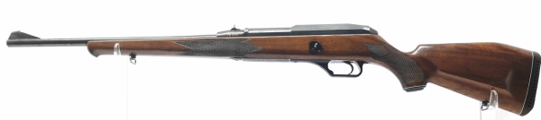 halbautomatische B&uuml;chse Heckler & Koch - 940 - Note 3  - halbautomatische B&uuml;chse aus dem Hause Heckler & Koch, Kal. 30-06 Springfield, Steckmagazin mit 2 Schu&szlig; (jagdlich), seitliche Sicherung, Klappkimme, Korn, Riemenb&uuml;gel&ouml;sen, Magazin entnehmbar, ventili