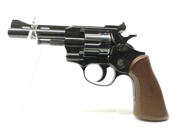 Revolver Weihrauch - Arminius HW4 - Note 2  - Zimmerrevolver aus dem Hause Weihrauch im Kal. 4mmM20, bed&uuml;rfnisfrei, voreintragspflichtig, mit verstellbarer Kimme, Kunststoffgriffschalen, 8-Schuss-Trommel, optisch im guten Zustand (Note 2), technisch in Or