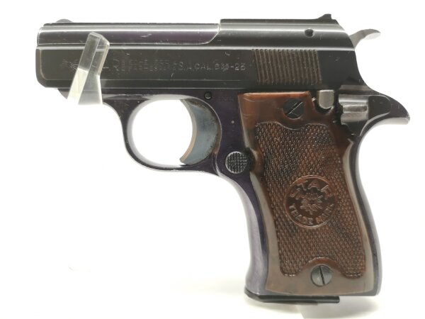 halbautomatische Pistole Star - Starlet - Note 3  - kleine spanische Taschenpistole aus Sammlungsaufl&ouml;sung, Hersteller: STAR, Modell: Starlet, Bakelitgriffschalen in braun mit STAR-Logo, silberfarbener Hahn und Abzugsz&uuml;ngel, Steckmagazin, Sicherung linkss