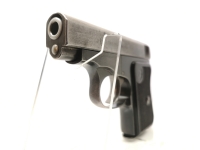 halbautomatische Pistole CZ Uhersky Brod - Mod. 92 - Note 3  - tschechische Taschenpistole CZ Mod. 92 aus Sammlungsaufl&ouml;sung im Kal. 6,35mm Browning, mit schwarzen Bakelitgriffschalen, Steckmagazin, verstecktem Hahn, Br&uuml;nierung leicht berieben, sonst tech