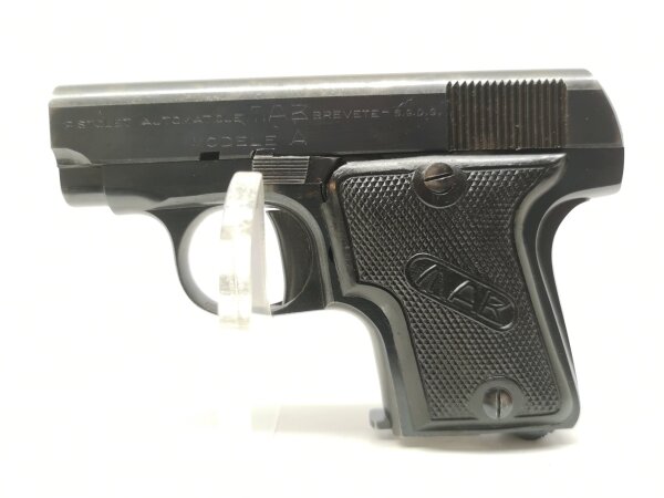 halbautomatische Pistole MAB - Mod. A - Note 2  - franz&ouml;sische Taschenpistole im Kal. 6,35mm Browning, gemustert nach dem Browning Modell FN 1906, Hersteller MAB, Modell A, Kunststoffgriffschalen, guter gepflegter Sammlerzustand (Note 2), ideal f&uuml;r Sammle