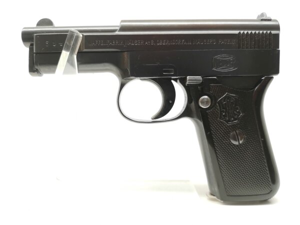 halbautomatische Pistole Mauser - 1910/14 - Note 2  - Mauser Taschenpistole Mod. 1910/14 im Kal. 6,35mm Browning aus Sammlungsaufl&ouml;sung, schwarze Bakelit-Griffschalen (linksseitig ist ein St&uuml;ck aus der Griffschale gebrochen), Waffe sonst im sehr guten Zus