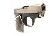 halbautomatische Pistole unbekannt - unbekannt - Note 3  - unbekannte Taschenpistole, vermutlich Baureihe FN 1906 oder &auml;hnlich, Kal. 6,35mm Browning, silberfarbener Schlitten (entbr&uuml;niert), Holzgriffschalen, Steckmagazin, funktioniert tadellos, jedoch ohn