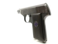 halbautomatische Pistole Walther Zella-Mehlis - Mod. 8 - Note 3  - deutsche Taschenpsitole von Walther, Modell 8, Bakelit-Griffschalen mit 6,35 bzw. CW-Logo, Sicherung, Steckmagazin mit Walther Schriftzug, befriedigender Sammlerzustand, leichte Rostn&auml;rbch