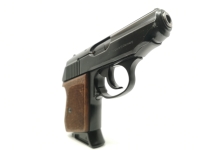 halbautomatische Pistole Erma - EP 555 - Note 2  - gut erhaltene Taschenpistole von ERMA, Modell EP555, Kal. 6,35mm Browning, guter Erhaltungszustand, braune Holzgriffschalen, Br&uuml;nierung sehr gut erhalten, technisch einwandfrei, Steckmagazin, Kimme und Ko