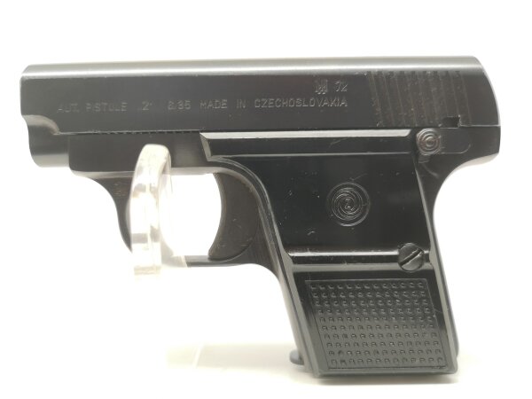 halbautomatische Pistole CZ Uhersky Brod - Mod. Z - Note 2  - tschechische Taschenpistole von CZ, Modell "Z", Kal. 6,35mm Browning, schwarze Kunststoffgriffschalen mit CZ Logo, aus Sammlung, guter Erhaltungszustand, Lauf top, mit Steckmagazin, technisch e
