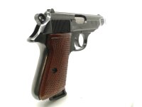 halbautomatische Pistole Walther - PP - Note 2  - f&uuml;hrige Pistole im Kal. 7,65mm Browning aus dem Hause Carl Walther Ulm, Mod. PP, offene feste Visierung &uuml;ber Kimme und Korn, Steckmagazin, Holzgriffschalen, Beschu&szlig; 1976, mit "NdS" Logo, 95mm Laufl&auml;nge, op