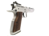 halbautomatische Pistole Tanfoglio - P19 Gold Match BDS - Neuwertig - neuwertige Tanfoglio Gold Match BDS im Kal. 9mm Luger, 6" Lauf, bi-color, Holzgriffschalen, Sicherung Llinksseitig (f&uuml;r Rechtssch&uuml;tzen), LPA-Visierung (seiten- und h&ouml;henverstellbar), sk