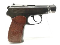 halbautomatische Pistole Izhevsk - Makarov - Note 2  - sehr sch&ouml;ne originale Izhmash Makarov, Beschu&szlig; 1987, Griffschalen aus Bakelit mit "Stern", offene Visierung (Gebrauchsvisierung) mit Kimme und Korn, guter gepflegter Zustand, bisher lediglich zum Fang