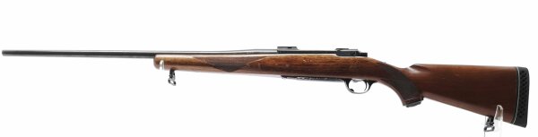 Repetierb&uuml;chse Ruger - M77 - Note 3  - f&uuml;hrige amerikanische Repetierb&uuml;chse von RUGER, Modell M77, Kal. 7mmRemMag, mit innenliegendem Magazin, Montageschiene f. Aufnahme von Ruger-Ringmontagen, Holzschaft nicht geschr&auml;nkt, 98er &auml;hnliches System, Sicherung