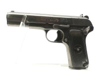 halbautomatische Pistole Norinco - 213 - Note 3  - halbautomatische Pistole, 110mm Lauf, feste Kimme, Bakelitgriffschalen schwarz, beidh&auml;ndige Nutzung m&ouml;glich, Sicherung linksseitig, gepflegter Zustand, Abriebspuren am Metall, technisch in Ordnung, mit An