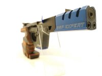 halbautomatische Pistole Walther - GSP Expert - Note 2  - relativ junge Sportpistole von WALTHER, Mod. GSP Expert, mit Schichtholzgriff Gr&ouml;&szlig;e SLB 7 (f. Linksh&auml;nder !!!), 2 Magazine mit blauem Abschluss (neu von Walther), blauem Laufgewicht mit GSP Expert 